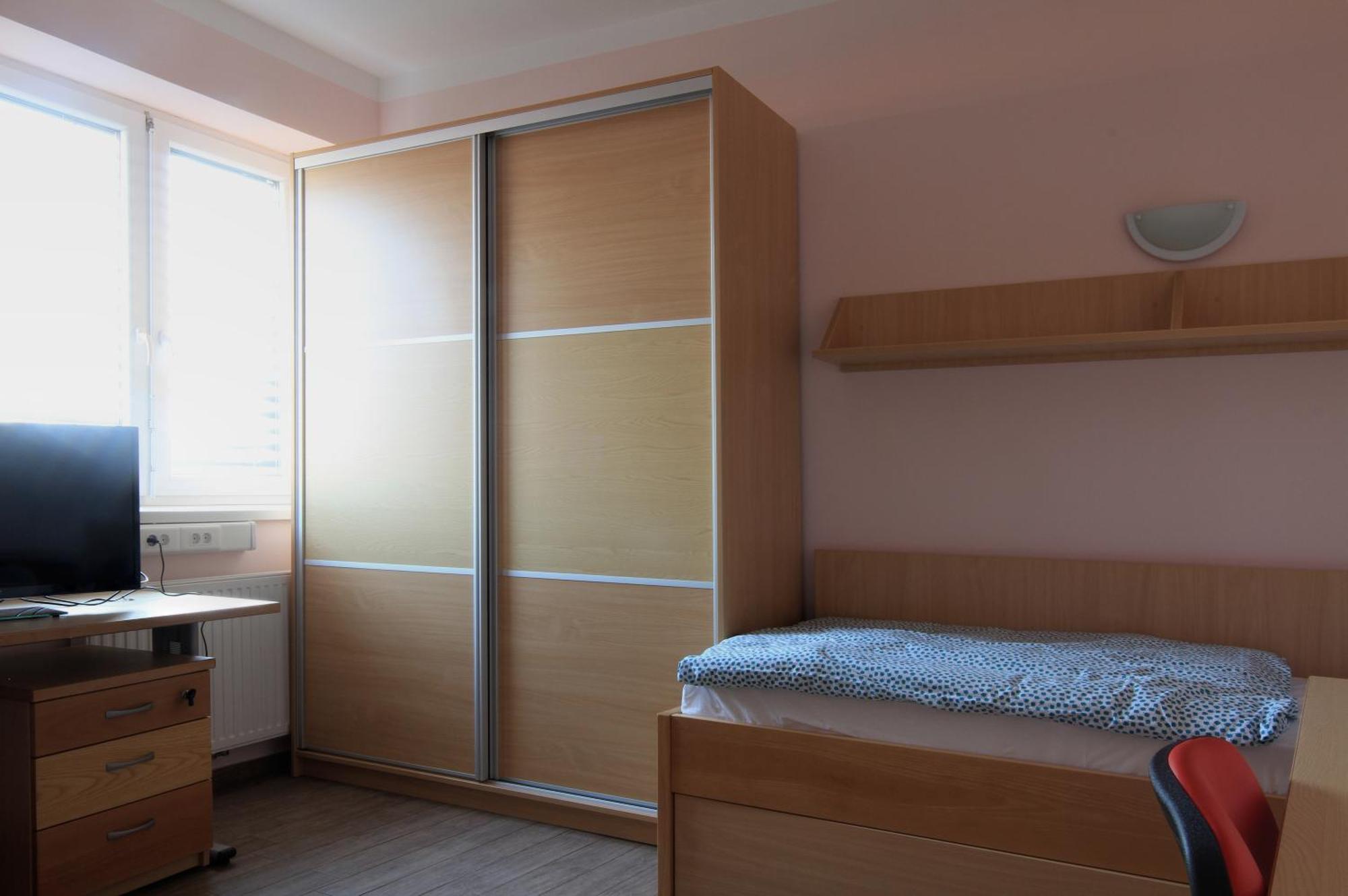 Hotel S 3*