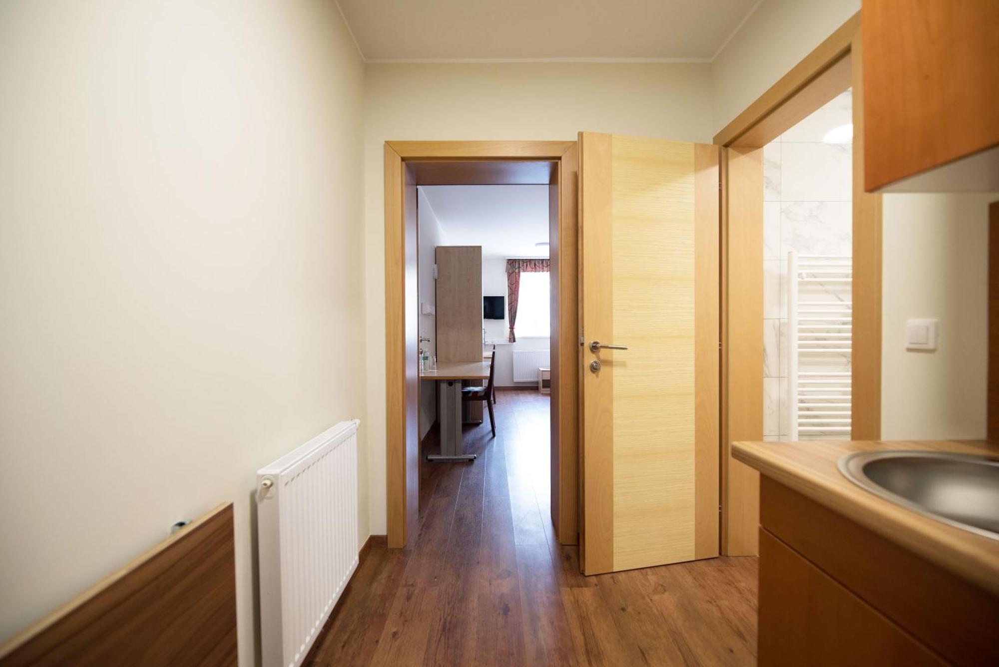 S Hotel 3*